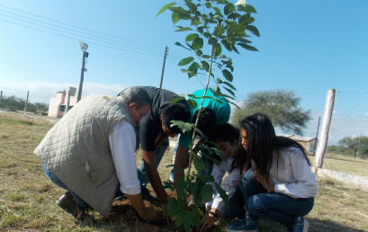 Alumnos de Villa Figueroa recibieron al equipo de Plantando