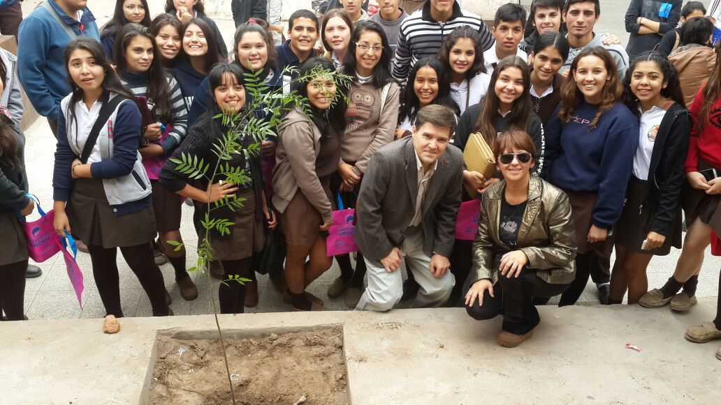 Plantando-Futuro-y-Santiago-es-Ambiente-4
