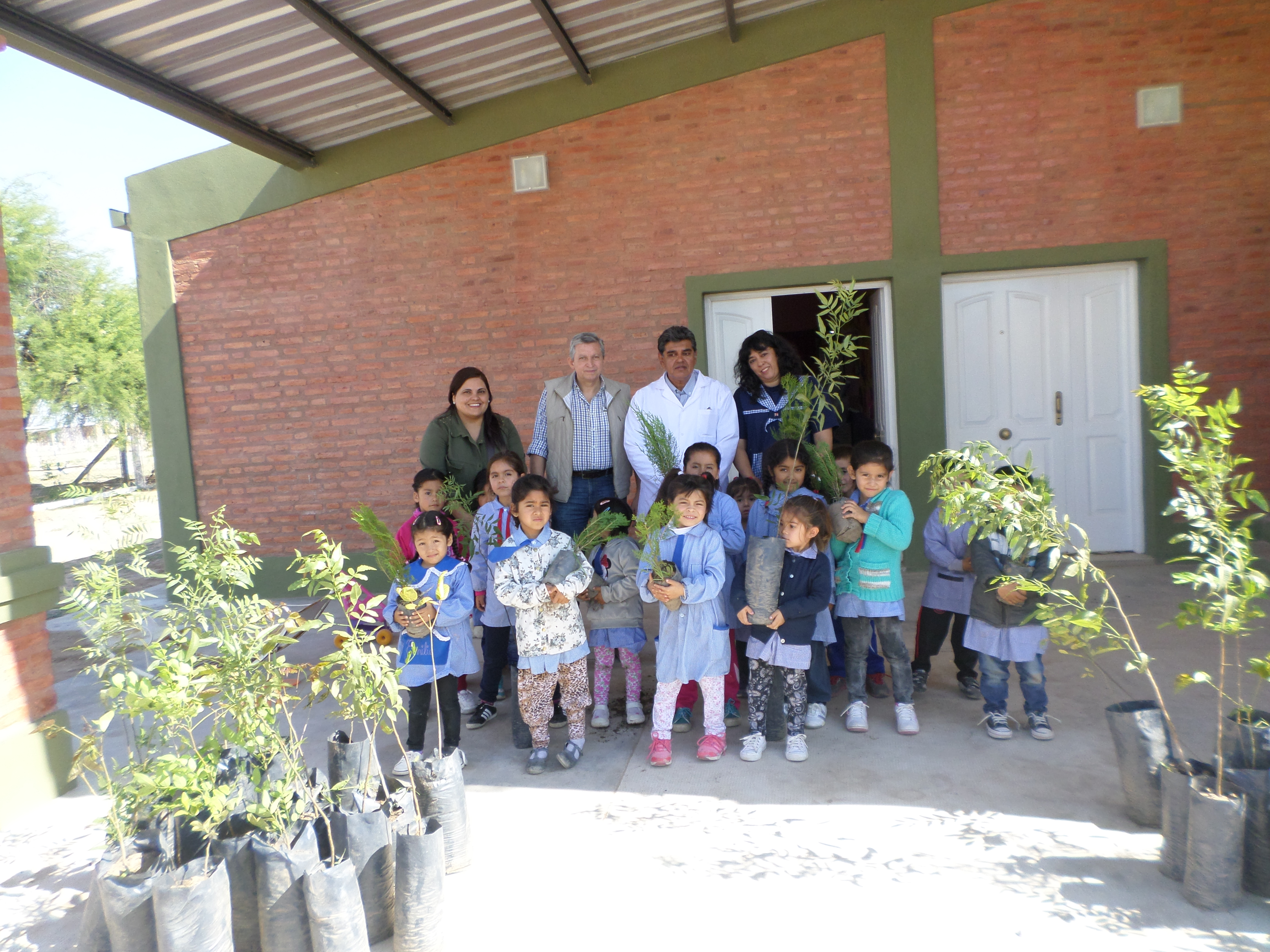 El Programa Educativo Provincial Plantando Futuro visito la localidad del Hoyon, departamento Atamisqui El Programa Educativo Provincial Plantando Futuro visito la localidad del Hoyon, departamento Atamisqui