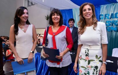 La Gobernadora de la Provincia, Dra. Claudia de Zamora, entrego premios a los docentes y alumnos que participaron en el Programa Plantando Futuro